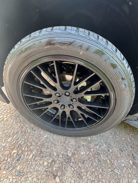 Used 2019 Chevrolet Tahoe LT w/ Luxury Package RWD image 17