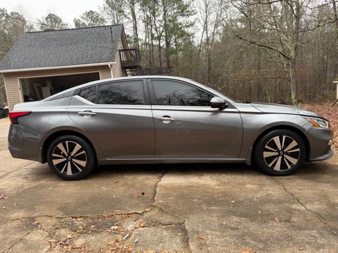 Used 2022 Nissan Altima 2.5 SV image 6