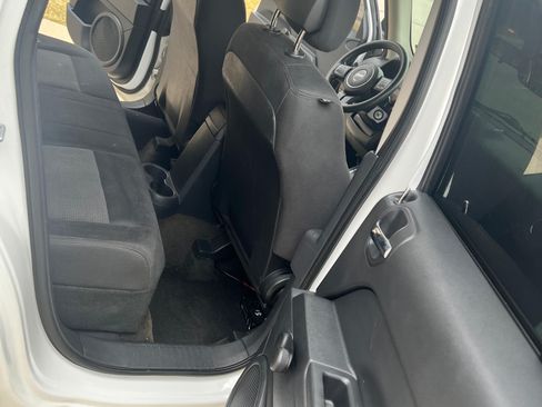 Used 2014 Jeep Patriot Sport image 20