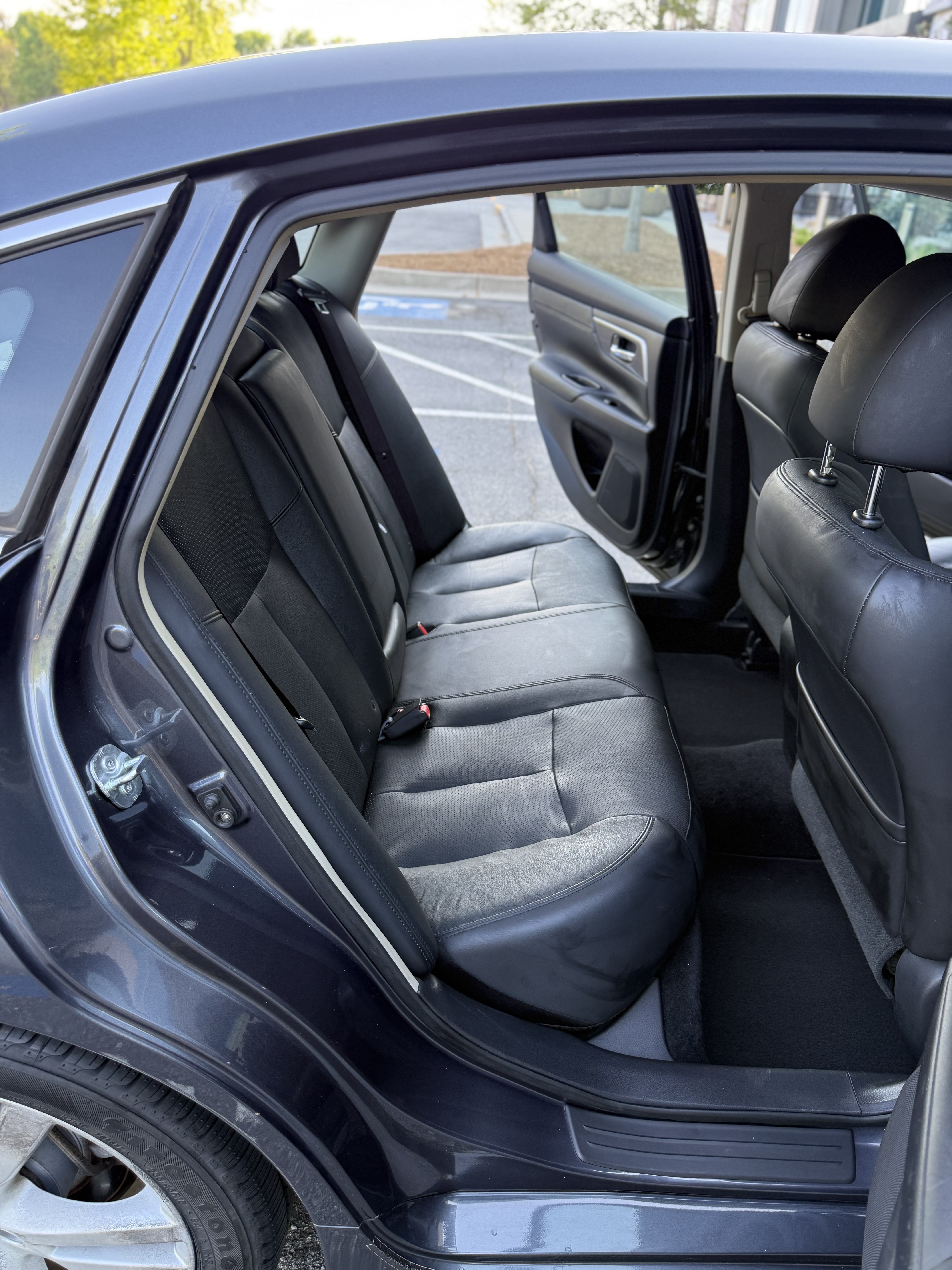 Used 2013 Nissan Altima 3.5 SL w/ Technology Pkg FWD image 17