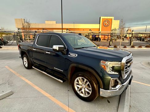 Used 2021 GMC Sierra 1500 SLT image 12