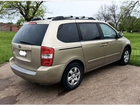 Used 2007 Kia Sedona w/ Convenience Pkg FWD image 6