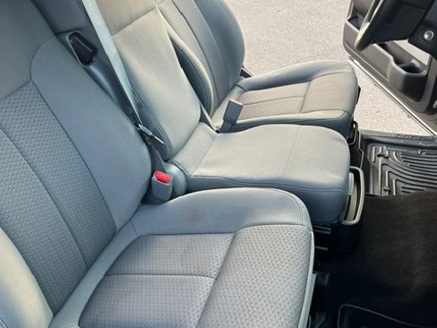 Used 2014 Ford F150 XLT image 13