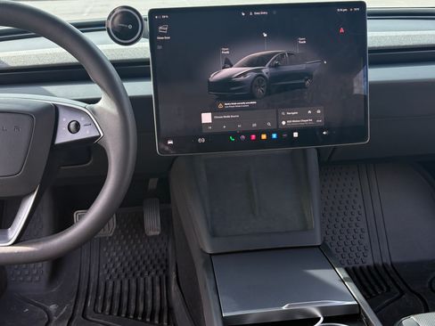 Used 2025 Tesla Model 3 Long Range image 12