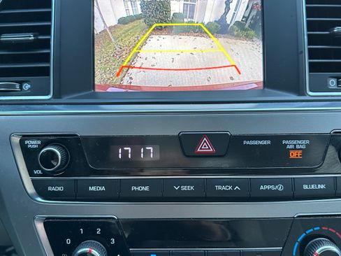 Used 2017 Hyundai Sonata ECO image 8