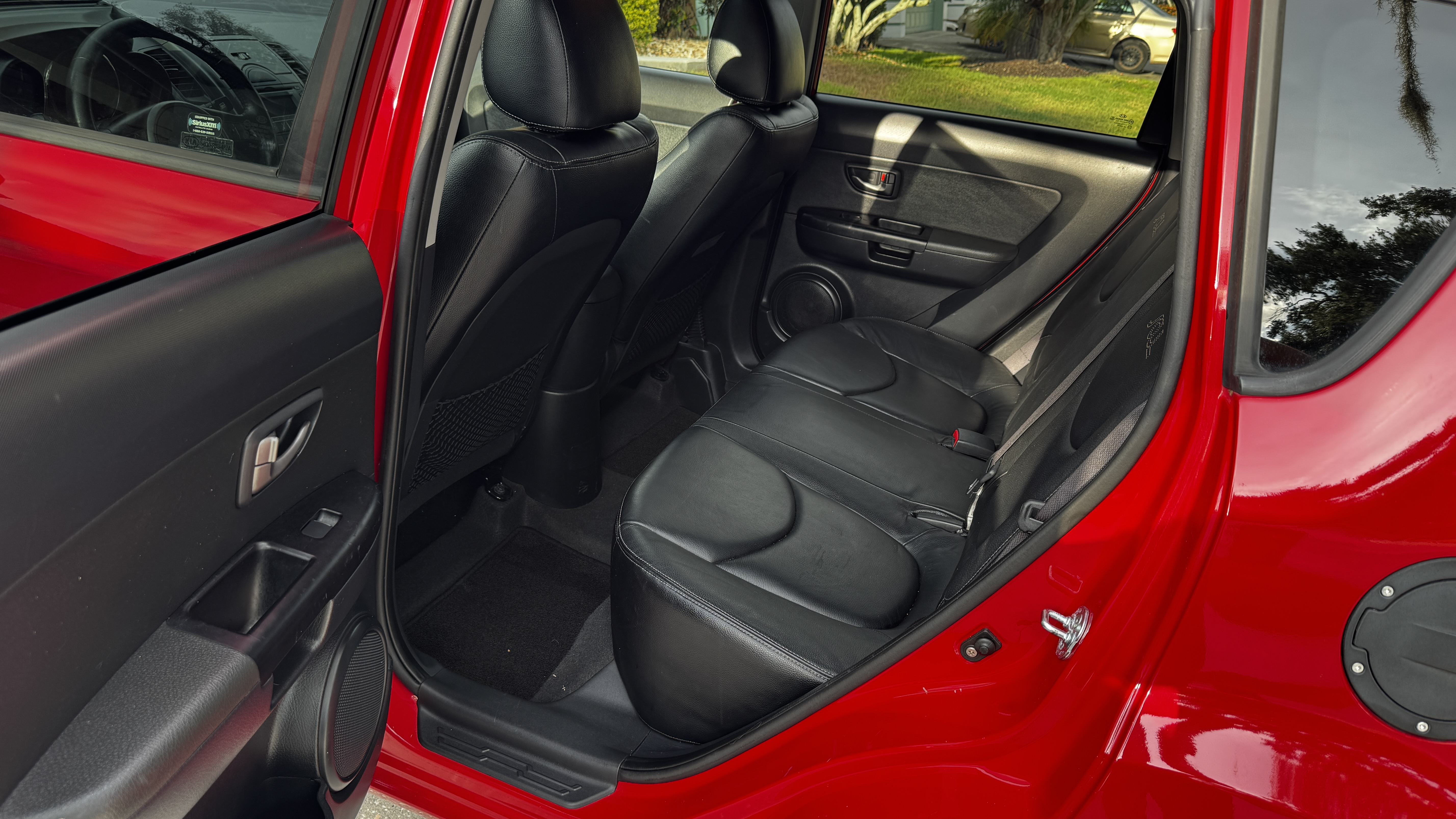 Used 2011 Kia Soul + w/ Hamstar Special Edition Pkg FWD image 11