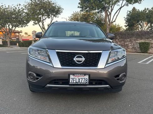Used 2014 Nissan Pathfinder SV image 9