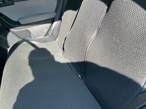Used 2016 Subaru Forester 2.5i AWD/4WD image 13