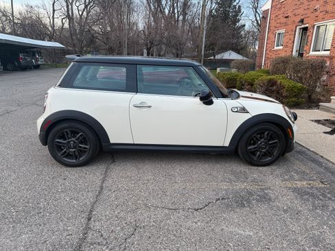 Used 2011 MINI Cooper S image 8