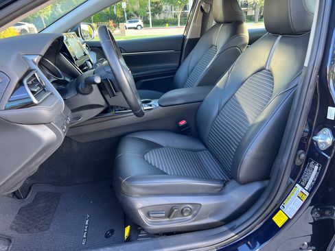 Used 2022 Toyota Camry SE image 17