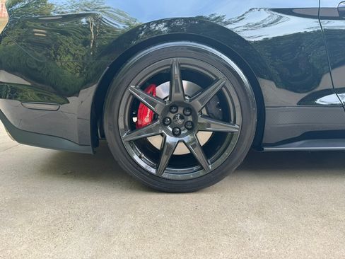 Used 2022 Ford Mustang Shelby GT500 w/ Carbon Fiber Track Pack image 22