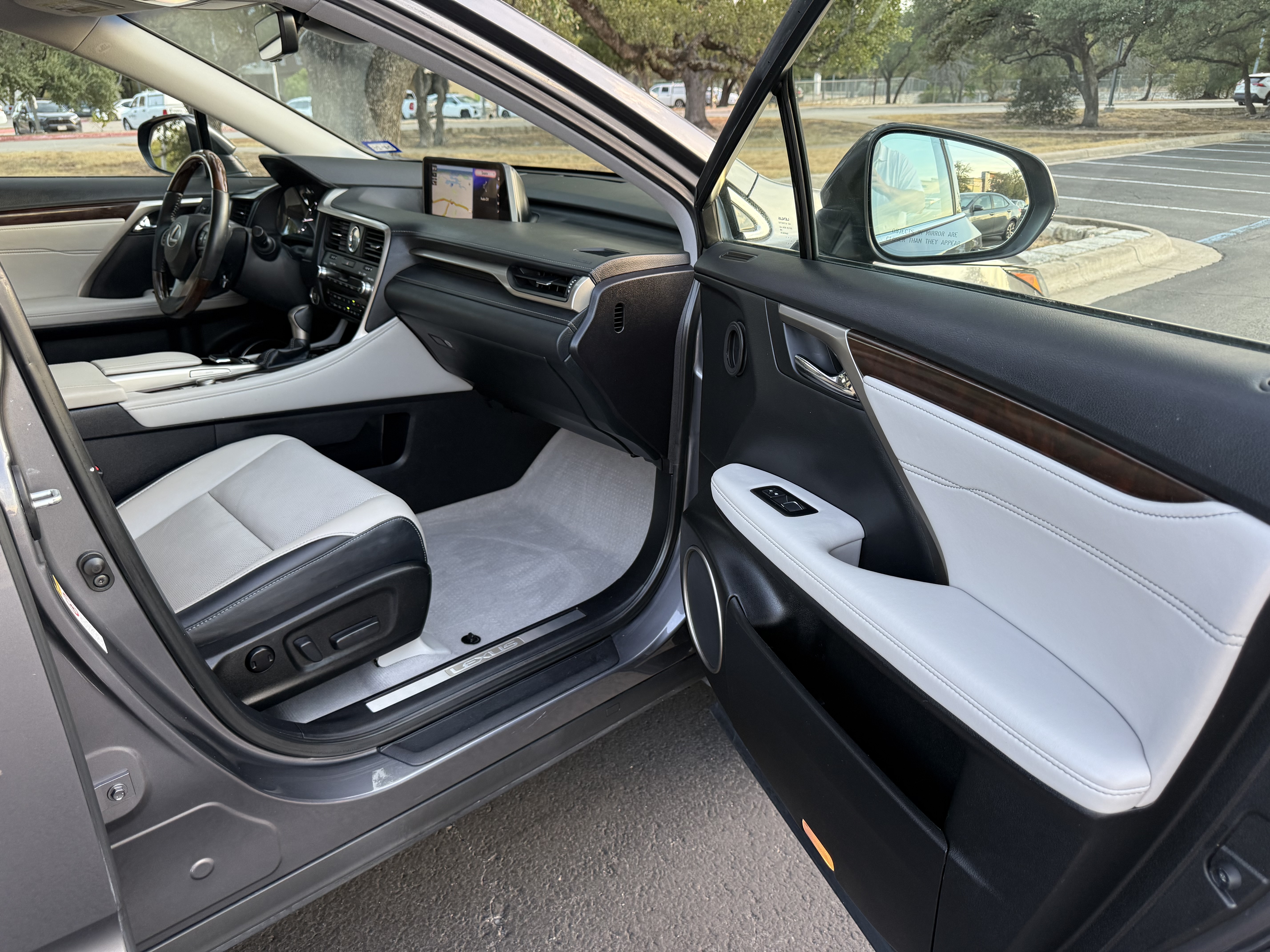 Used 2017 Lexus RX 350 FWD w/ Premium Package image 17