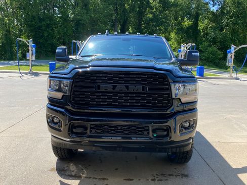 Used 2024 RAM 2500 Big Horn w/ Night Edition AWD/4WD image 4