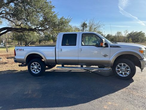 Used 2011 Ford F350 Lariat w/ Lariat Ultimate Pkg image 4