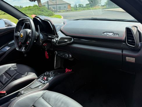 Used 2011 Ferrari 458 Italia Coupe RWD image 14