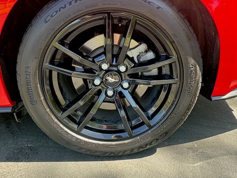 Used 2016 Ford Mustang GT Premium image 11