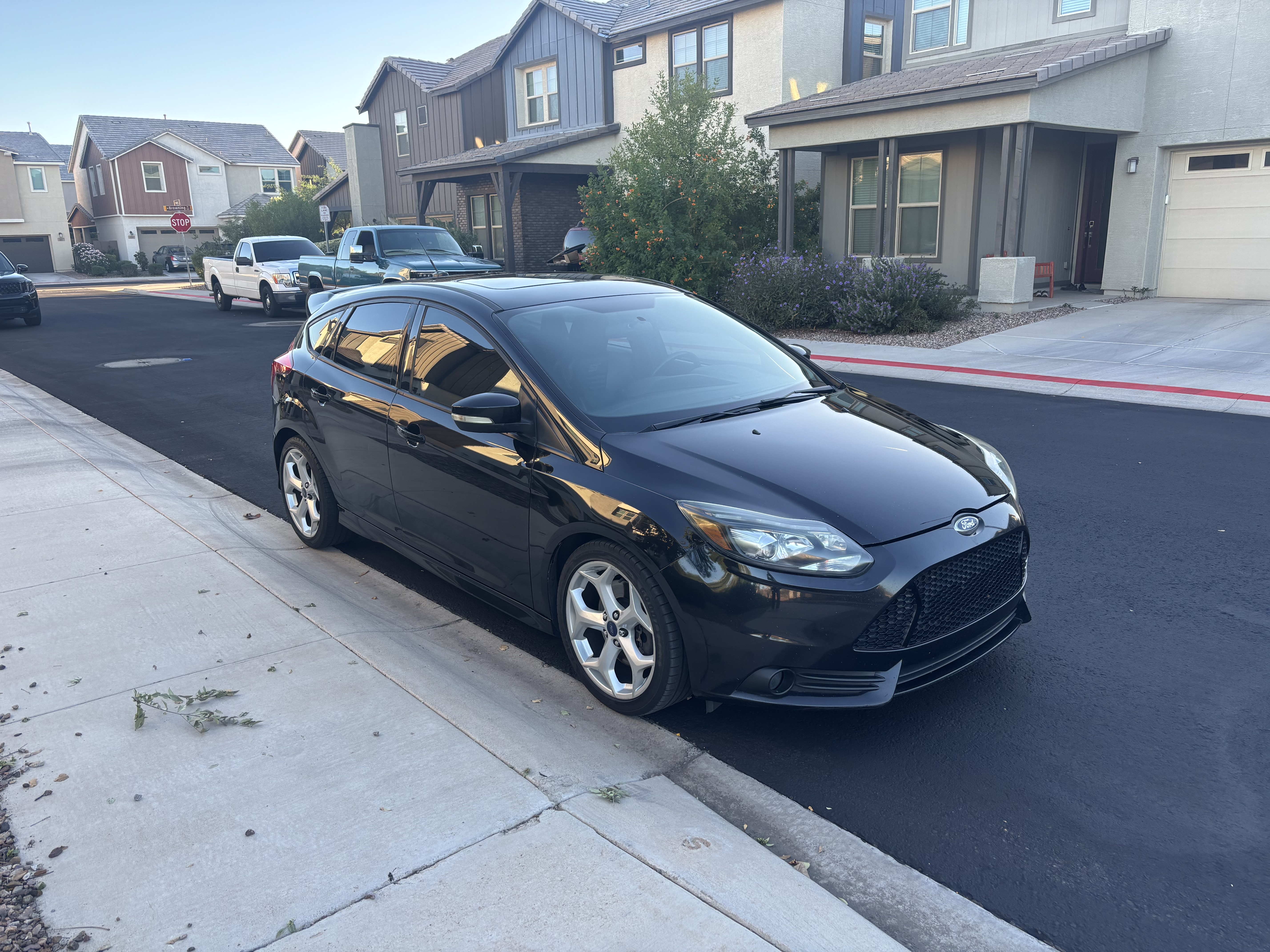 Used 2013 Ford Focus ST FWD image 2