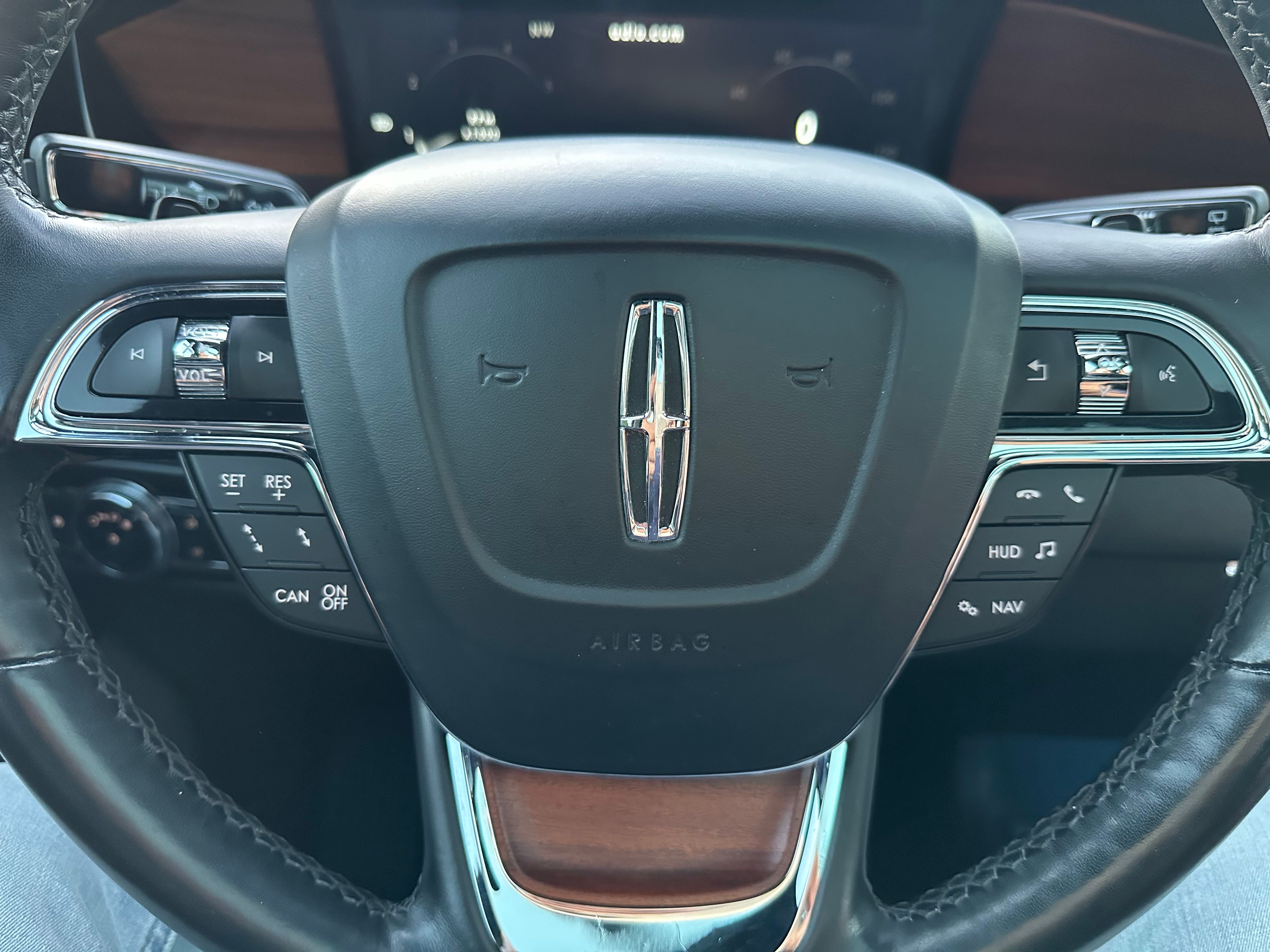 Used 2019 Lincoln Navigator L Reserve AWD/4WD image 30