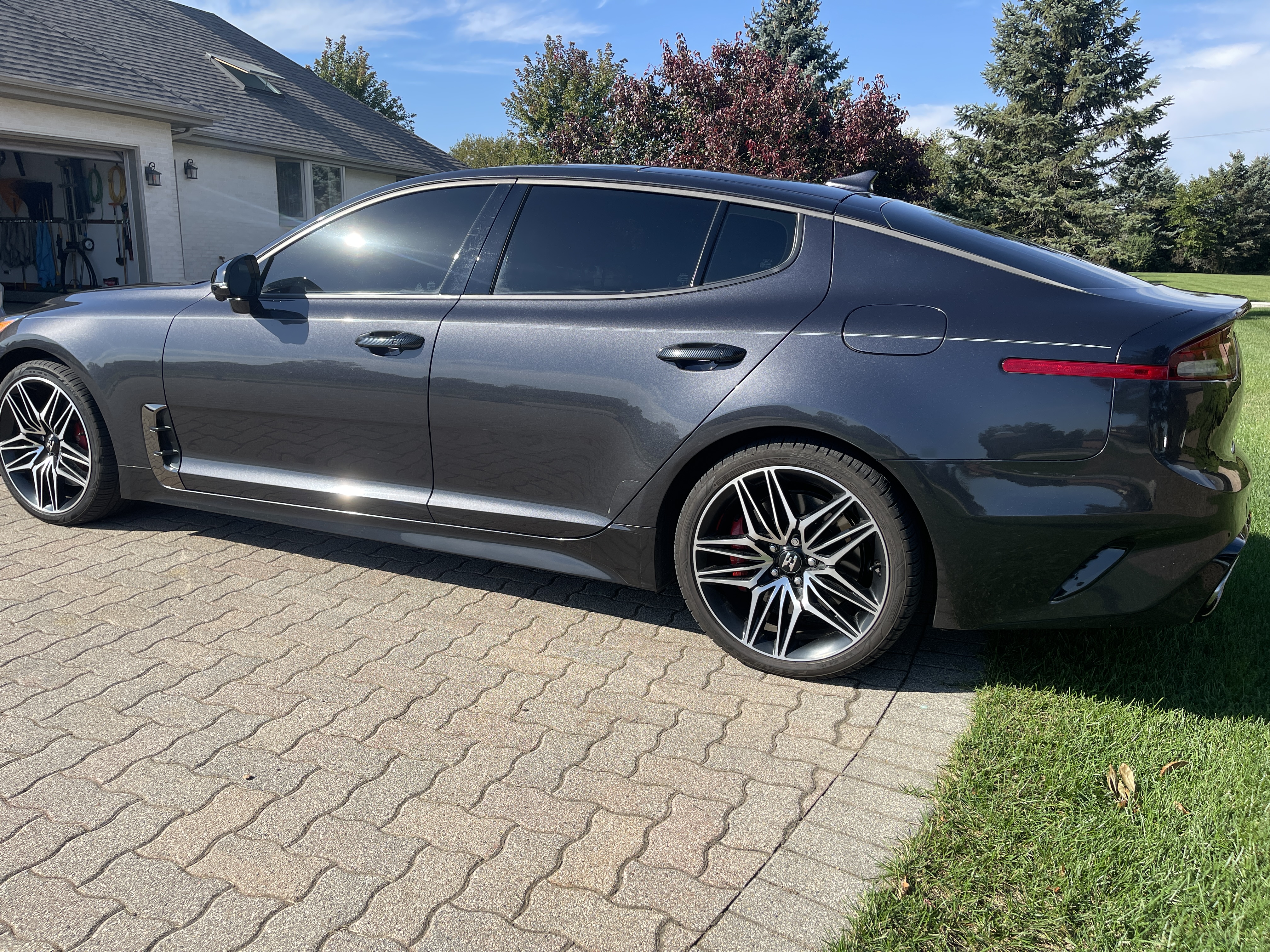 Used 2023 Kia Stinger GT2 w/ Red Interior Color Package RWD image 8