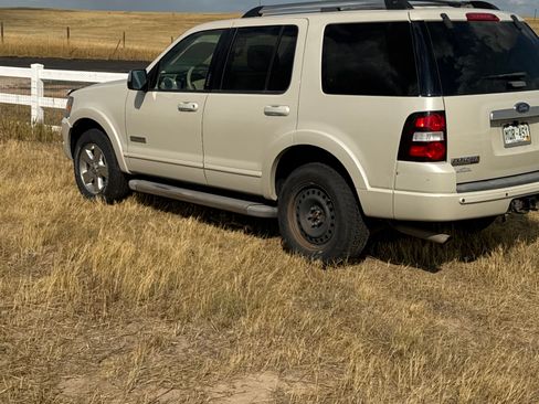 Used 2006 Ford Explorer Limited image 9