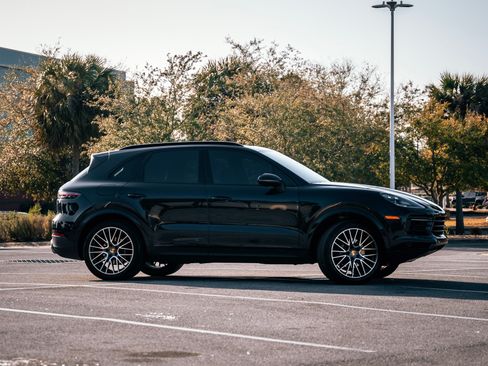 Used 2019 Porsche Cayenne image 8