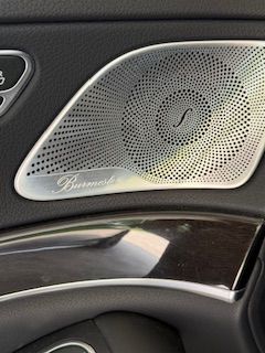 Used 2019 Mercedes-Benz S 560 Sedan image 18