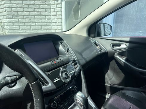 Used 2013 Ford Focus Titanium w/ Exterior Protection Pkg FWD image 10