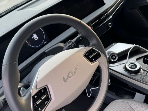 Used 2022 Kia EV6 Wind image 5