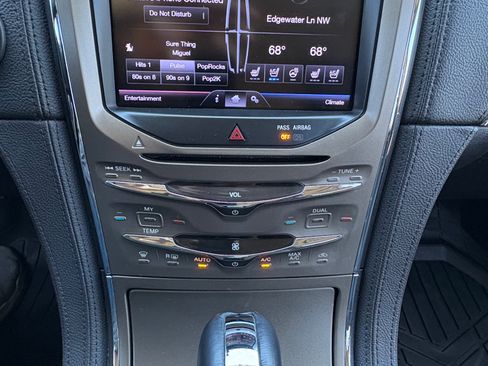Used 2013 Lincoln MKX FWD image 12