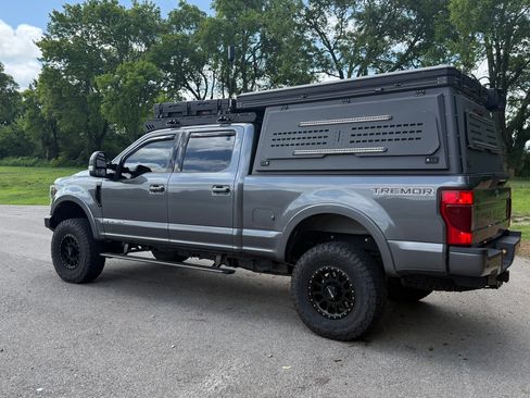 Used 2022 Ford F250 Lariat w/ Tremor Off-Road Package AWD/4WD image 6