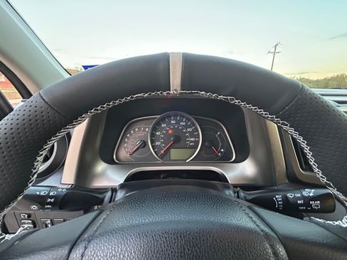 Used 2015 Toyota RAV4 LE image 13