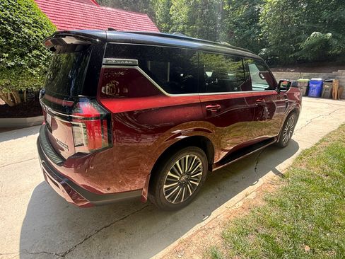 Used 2025 Nissan Armada Platinum Reserve AWD/4WD image 4