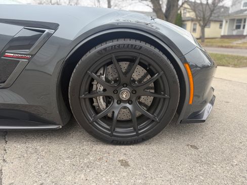 Used 2017 Chevrolet Corvette Grand Sport w/ Z07 Performance Package image 6