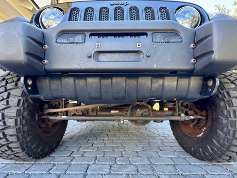 Used 2013 Jeep Wrangler Sahara image 12