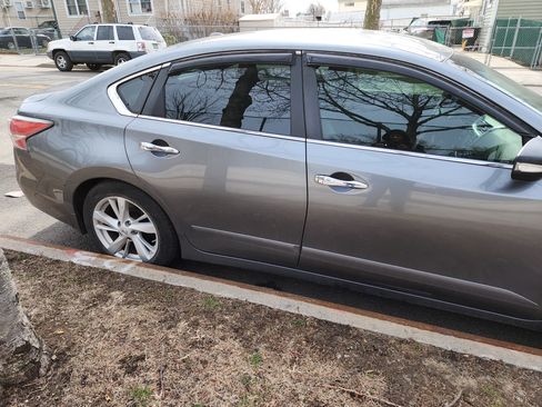 Used 2015 Nissan Altima 2.5 SV image 23