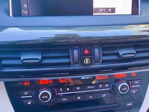 Used 2018 BMW X5 xDrive40e image 13