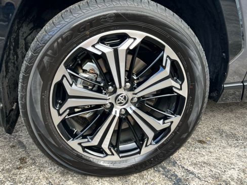 Used 2024 Toyota RAV4 XSE image 12