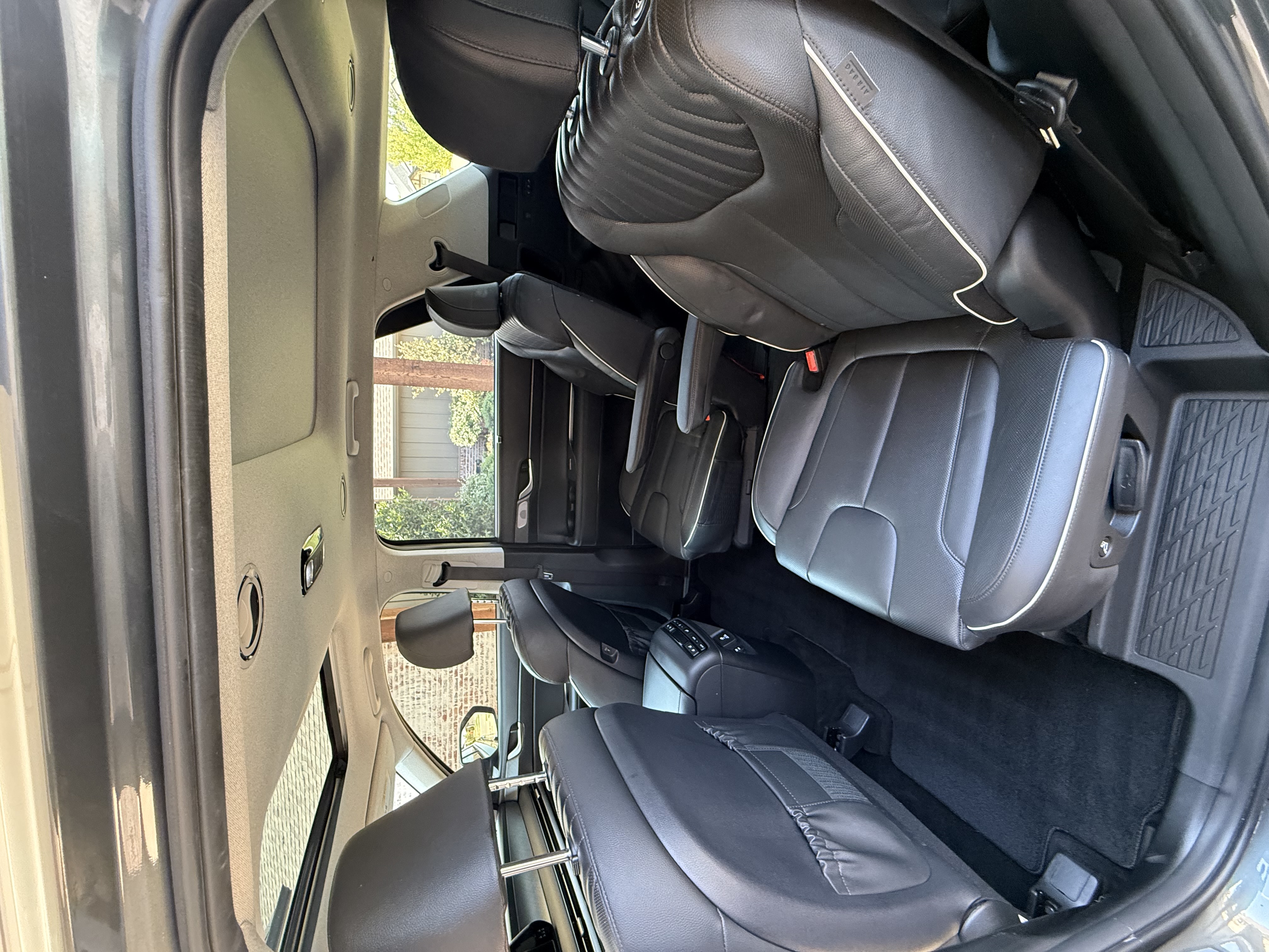 Used 2023 Hyundai Palisade Limited FWD image 13