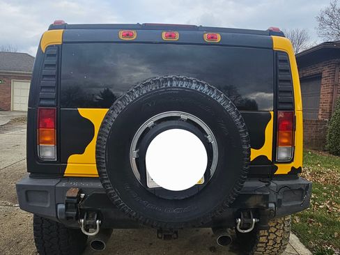 Used 2003 HUMMER H2 w/ Preferred Equipment Group image 7