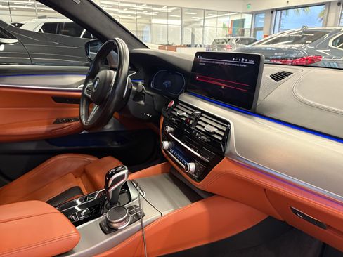 Used 2022 BMW M5 w/ Competition Package image 4