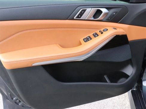 Used 2021 BMW X5 sDrive40i w/ M Sport Package image 15