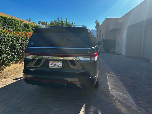 Used 2022 Lincoln Navigator L Black Label image 12