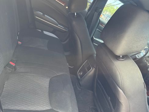 Used 2012 Chrysler 300 RWD image 12