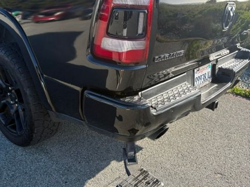 Used 2020 RAM 1500 Laramie AWD/4WD image 9