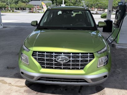 Used 2023 Hyundai Venue SEL w/ Cargo Package