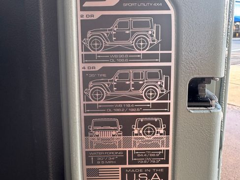 Used 2024 Jeep Wrangler Unlimited Sport image 10