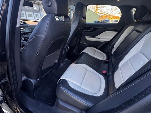 Used 2017 Jaguar F-PACE R-Sport image 14