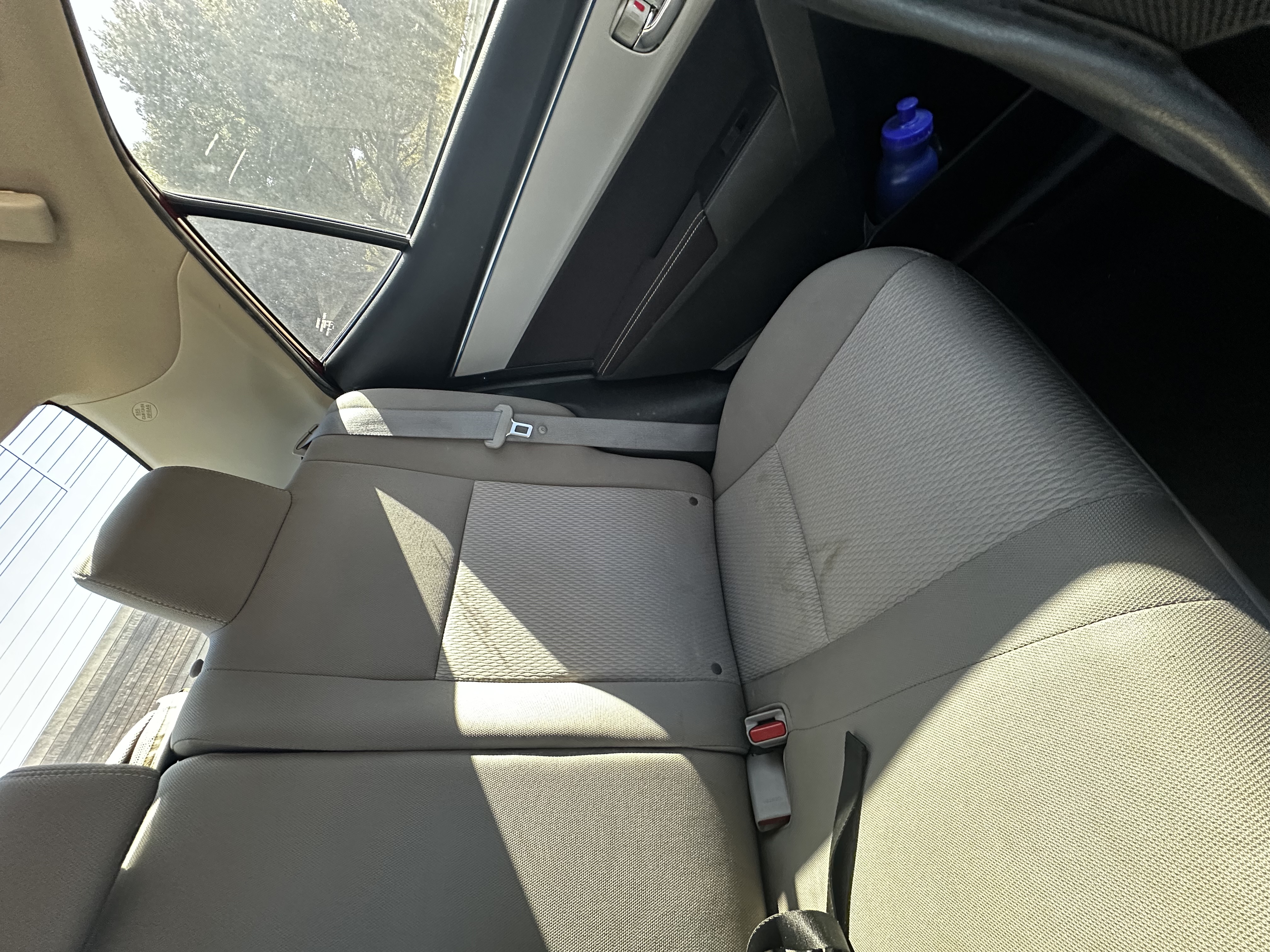 Used 2014 Toyota Corolla LE FWD image 16