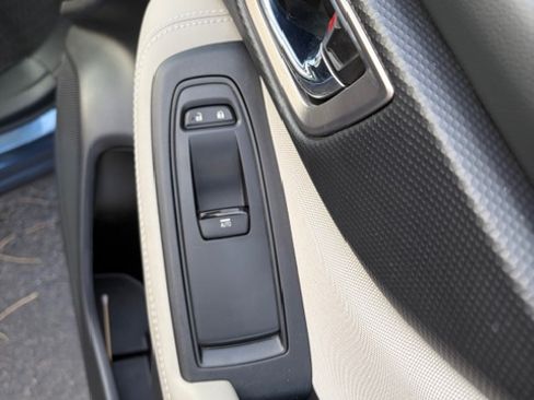 Used 2023 Subaru Forester Premium image 14