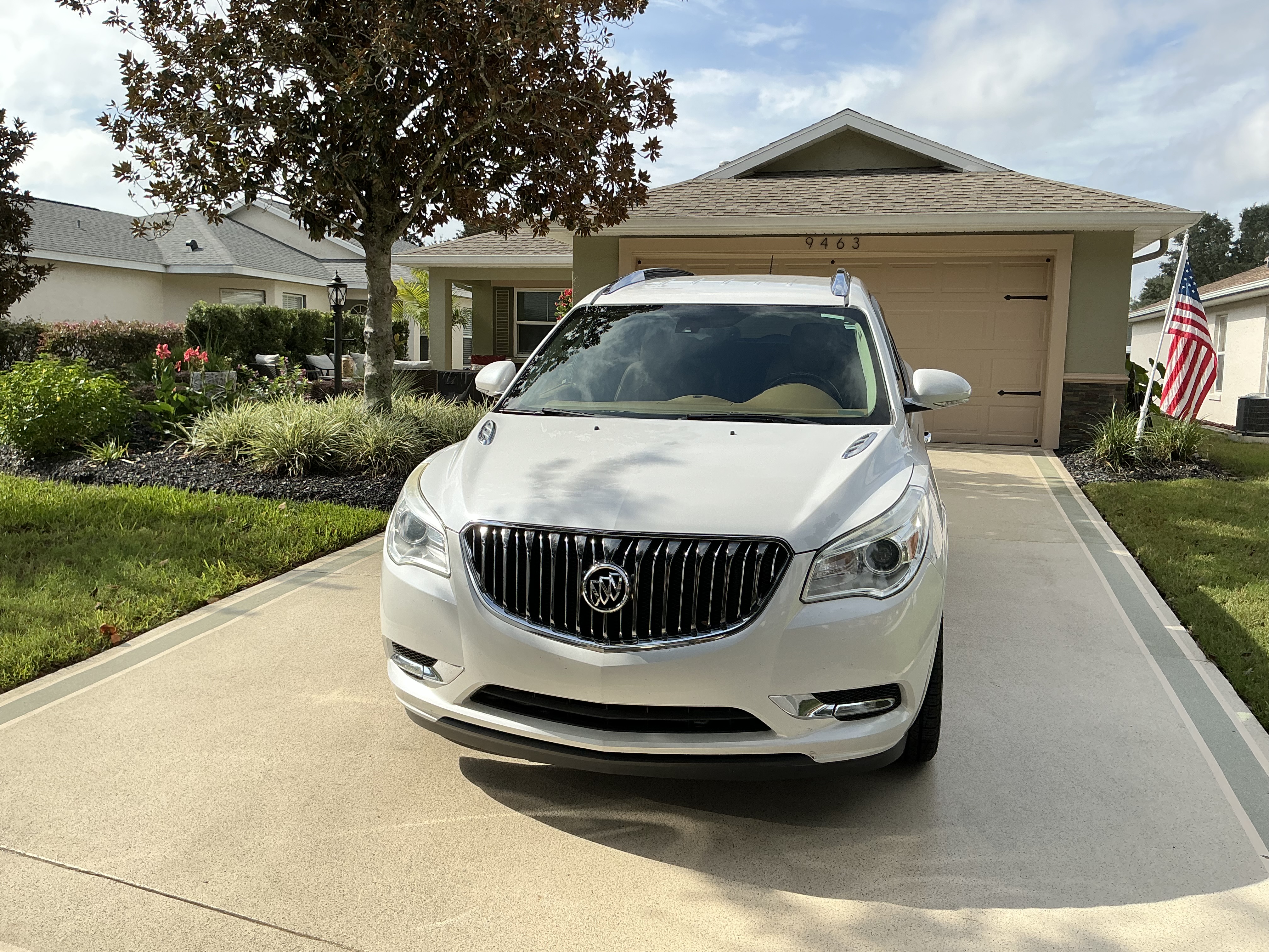 Used 2017 Buick Enclave Leather w/ Trailering Package AWD/4WD image 2